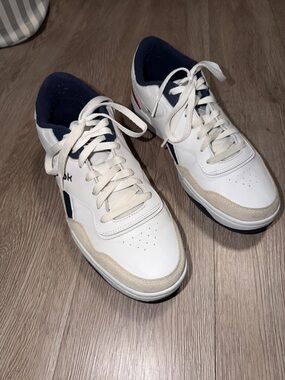 Reebok White Navy & Beige Men's Low-Top Sneakers
